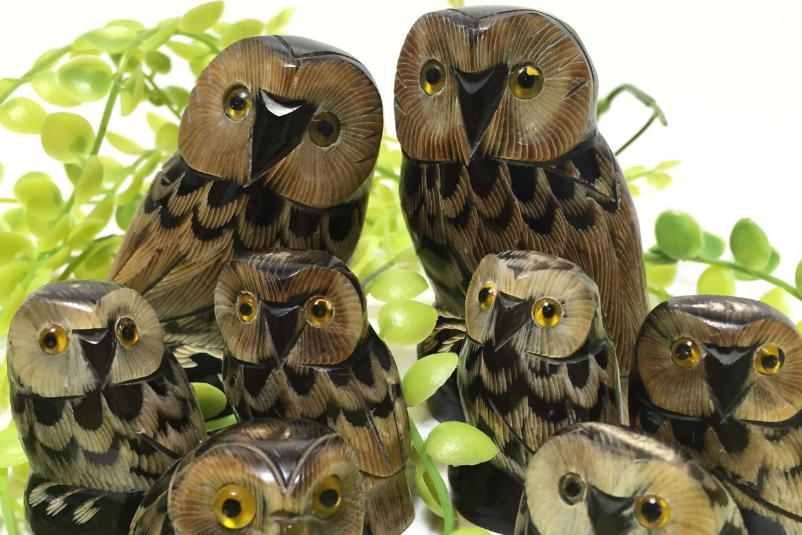 フクロウの置物